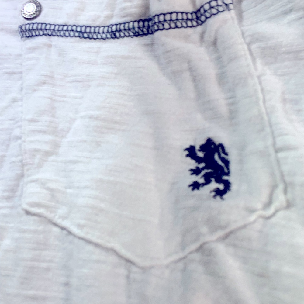 Lions Crest By English Laundry T-Shirt Size - L